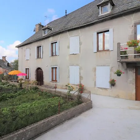 Gite Chaleureux Avec Jardin, Proche De Salers, Activites Nature Et Sports D'hiver, Wi-fi Inclus - Fr-1-742-372 Drugeac